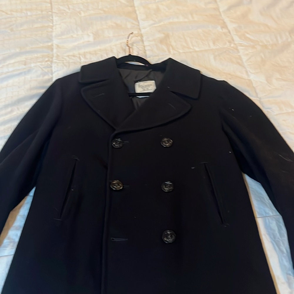 Vintage men’s trenchcoat 100% wool size 42S normal wear